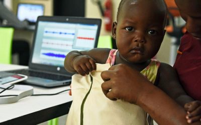 The biomedical smart jacket that diagnoses pneumonia using Bluetooth